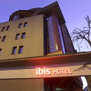 Otel Ibis Heroes Square ***