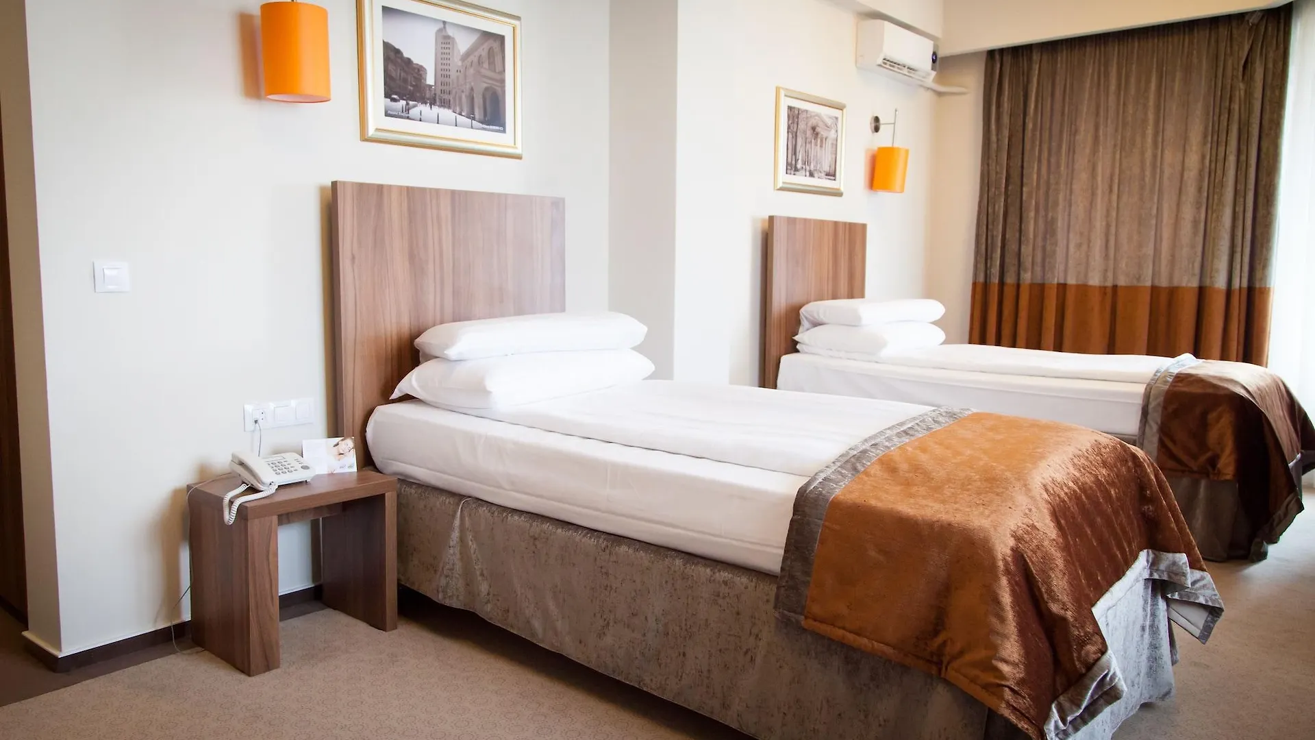 Hotel Ambasador Bucharest 4*,