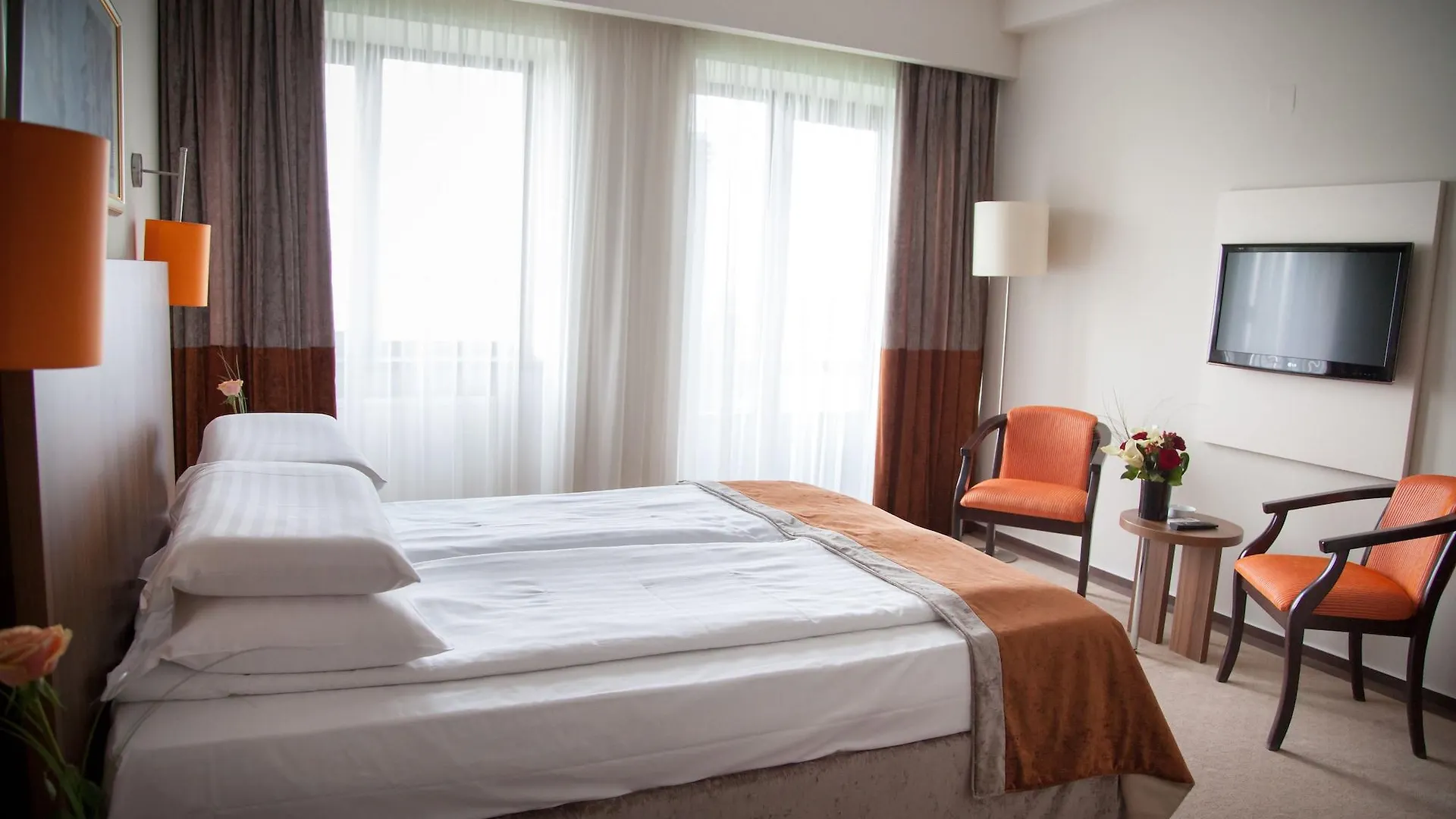 Hotel Ambasador Bucharest 4*,